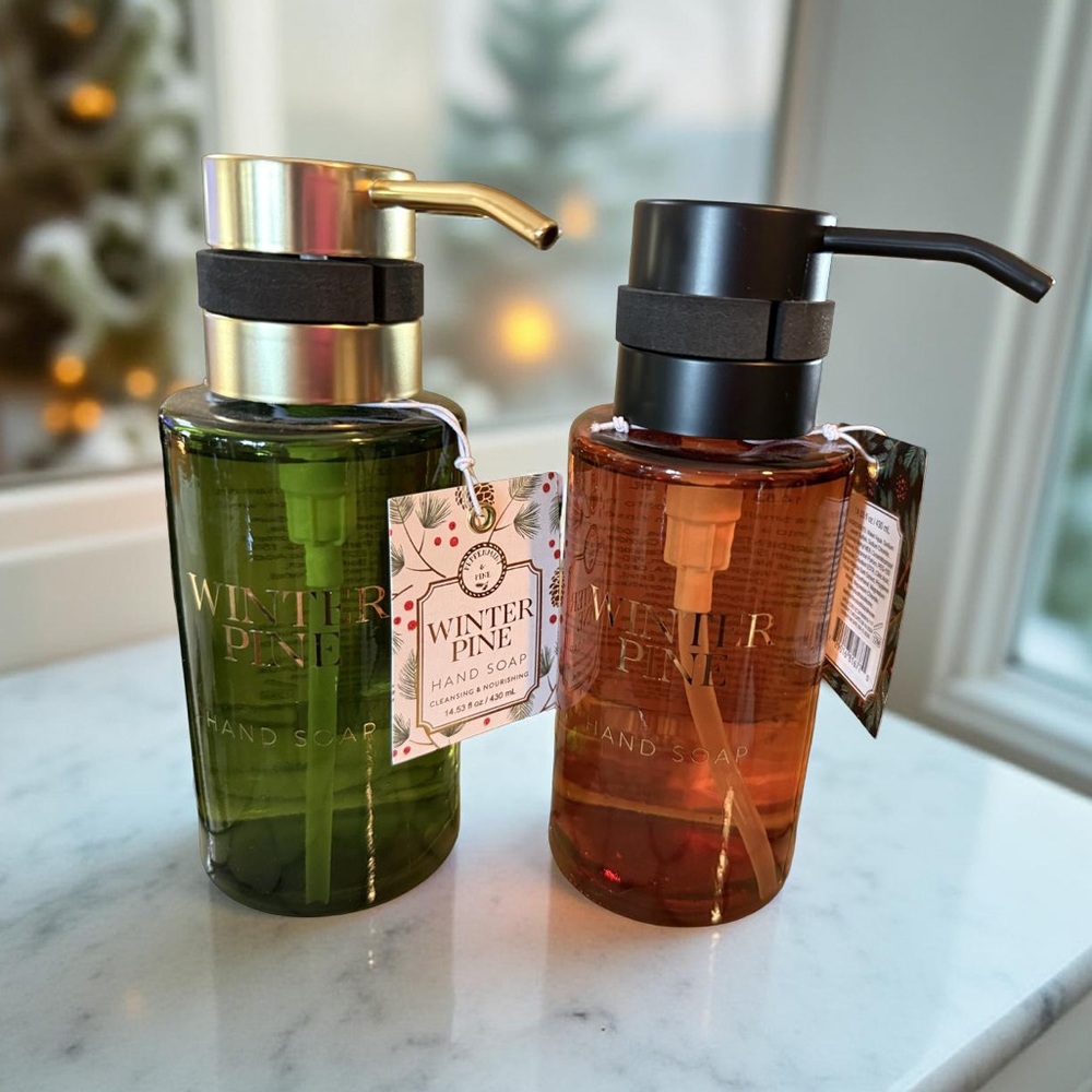 Peppermint & Pine NWT Set of 2 Winter Pine Luxurious Hand Soap 14.53 FL Oz Each